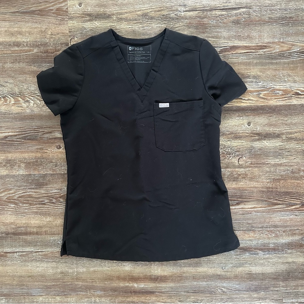 FIGS Black XS Catarina Top